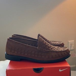 Zara Brown Suede Woven Loafer